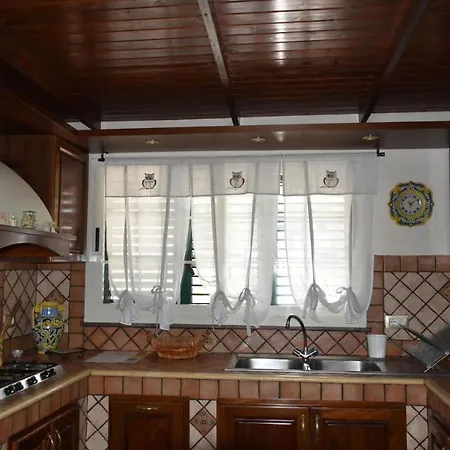 Agata * سانتا تيريزا دي ريفا